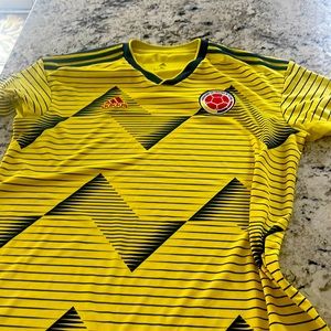 Adidas soccer colombina